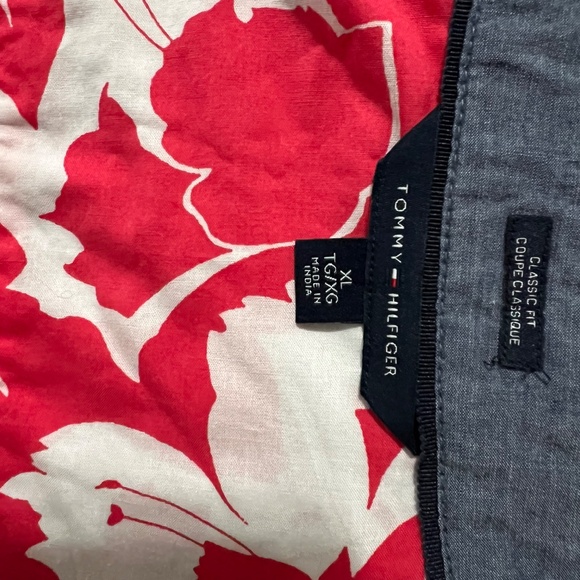 3 button down blouses - Picture 3 of 11